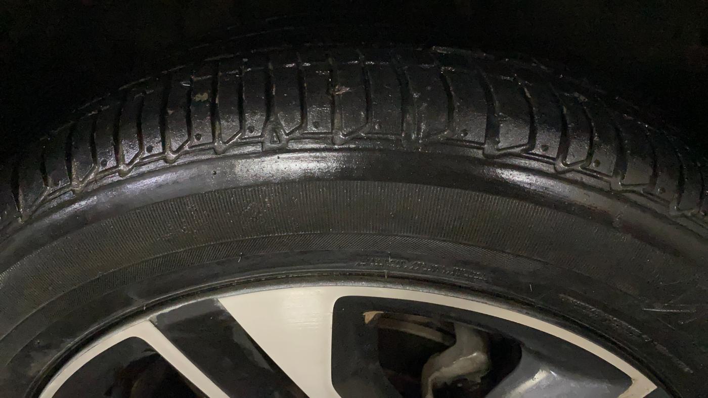 2021 Tata Tiago XZA PLUS PETROL, Petrol, Automatic, 46,320 km, Right Front Tyre Tread