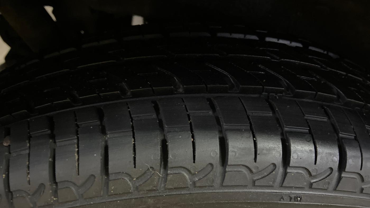 2018 Maruti Wagon R 1.0 VXI, Petrol, Manual, 20,664 km, Right Rear Tyre Tread