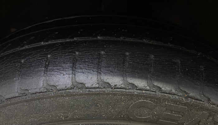 2018 Maruti Wagon R 1.0 VXI, Petrol, Manual, 20,664 km, Left Front Tyre Tread