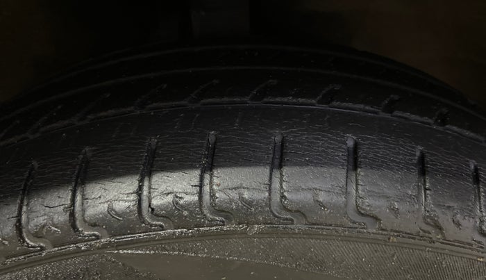 2018 Maruti Wagon R 1.0 VXI, Petrol, Manual, 20,664 km, Right Front Tyre Tread