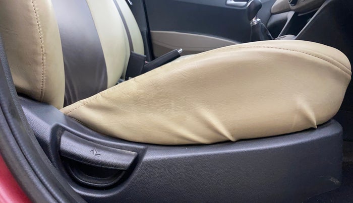 2016 Hyundai Grand i10 SPORTZ 1.2 KAPPA VTVT, Petrol, Manual, 28,348 km, Driver Side Adjustment Panel