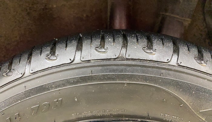 2016 Hyundai Grand i10 SPORTZ 1.2 KAPPA VTVT, Petrol, Manual, 28,348 km, Left Rear Tyre Tread