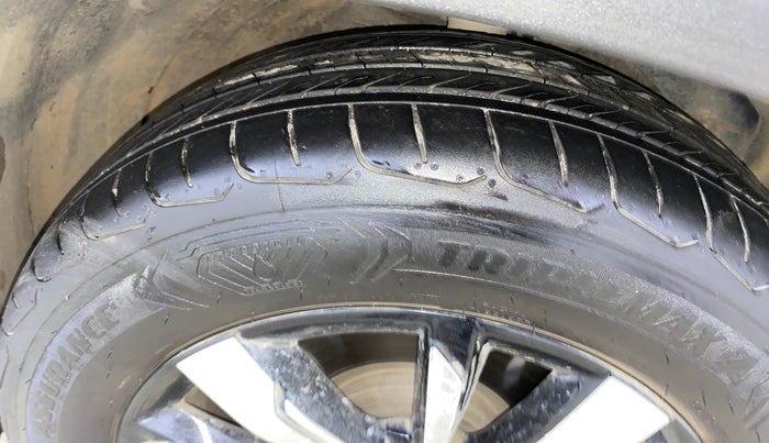 2019 MG HECTOR SHARP 1.5 DCT PETROL, Petrol, Automatic, 95,109 km, Right Front Tyre Tread