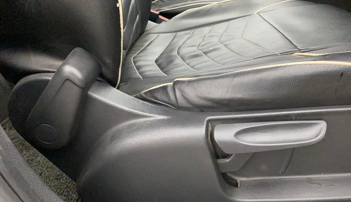 2019 Volkswagen Polo COMFORTLINE 1.0L MPI, Petrol, Manual, 46,393 km, Driver Side Adjustment Panel