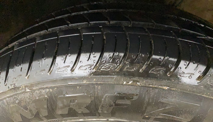 2019 Volkswagen Polo COMFORTLINE 1.0L MPI, Petrol, Manual, 46,393 km, Left Front Tyre Tread