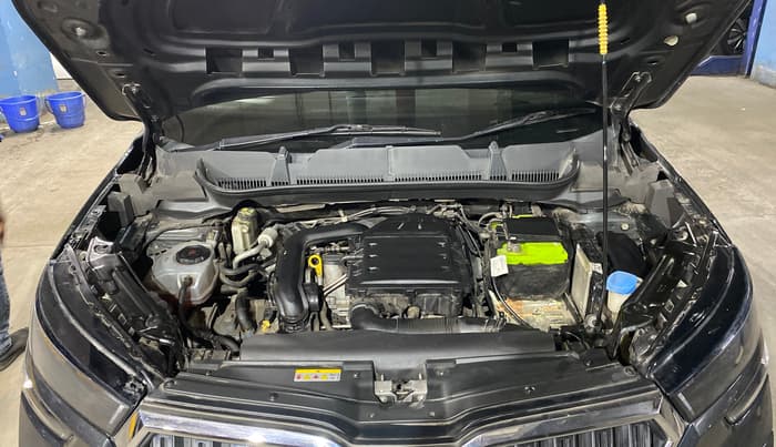 2021 Skoda KUSHAQ ACTIVE 1.0L TSI MT, Petrol, Manual, 35,092 km, Engine View