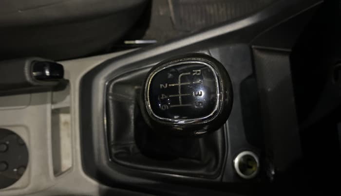 2021 Skoda KUSHAQ ACTIVE 1.0L TSI MT, Petrol, Manual, 35,092 km, Gear Lever