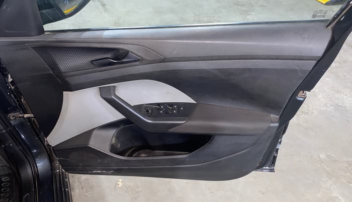 2021 Skoda KUSHAQ ACTIVE 1.0L TSI MT, Petrol, Manual, 35,092 km, Driver Side Door Panels Control