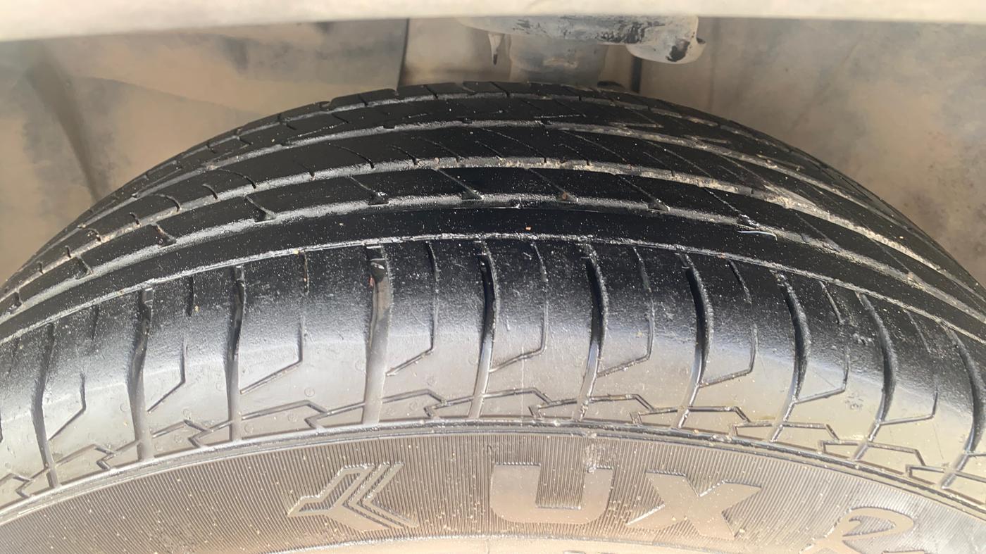 2017 Jeep Compass LIMITED 1.4 PETROL AT, Petrol, Automatic, 56,275 km, Left Front Tyre Tread
