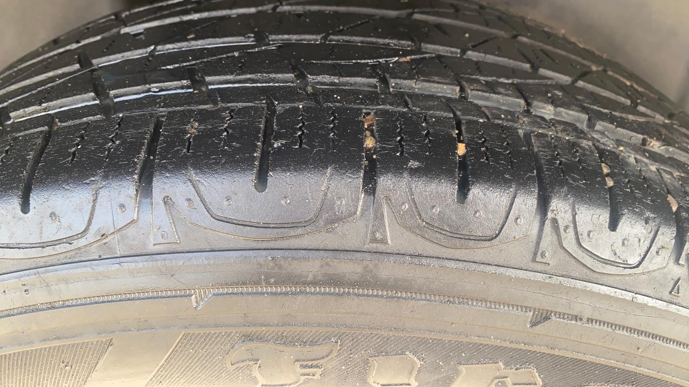 2017 Jeep Compass LIMITED 1.4 PETROL AT, Petrol, Automatic, 56,275 km, Right Rear Tyre Tread