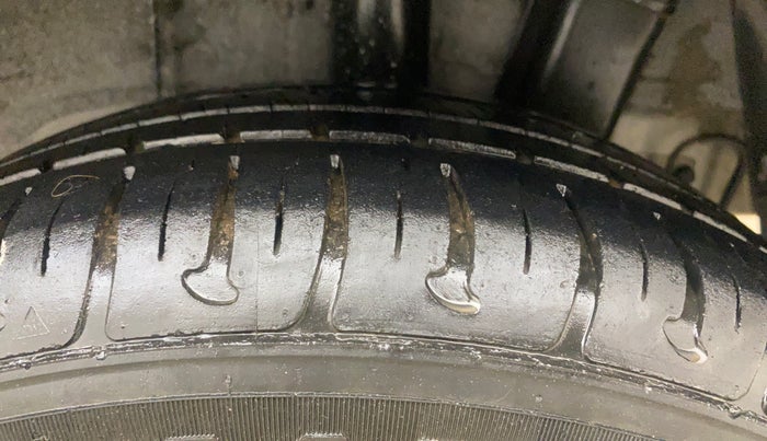 2018 Hyundai Grand i10 ASTA 1.2 KAPPA VTVT, Petrol, Manual, 35,941 km, Left Rear Tyre Tread