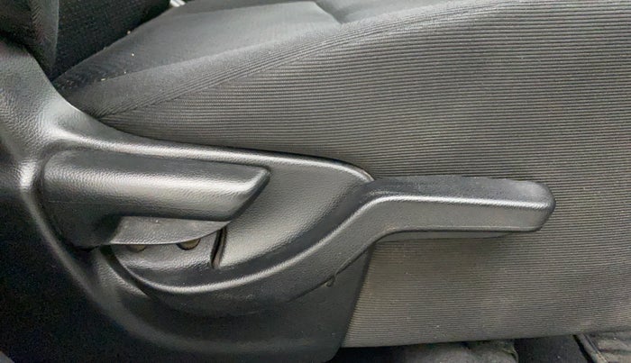 2016 Honda BR-V 1.5L I-VTEC V, Petrol, Manual, 78,332 km, Driver Side Adjustment Panel