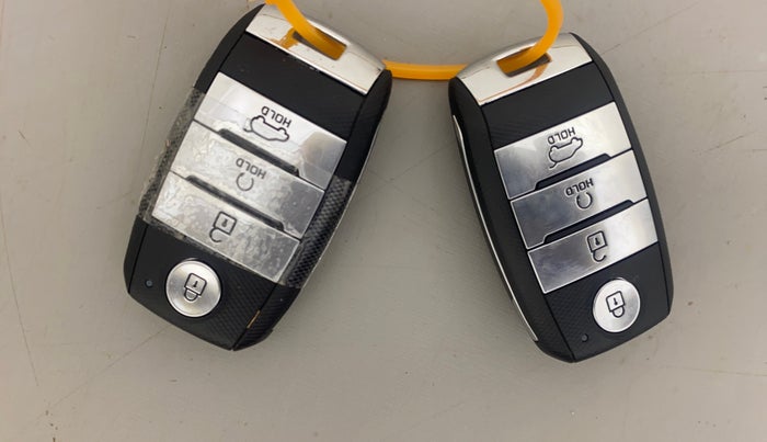 2022 KIA SONET HTX 1.5, Diesel, Manual, 58,719 km, Key Close Up