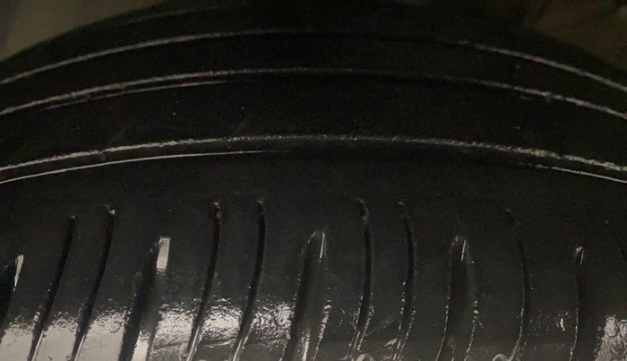 2022 KIA SONET HTX 1.5, Diesel, Manual, 58,719 km, Left Front Tyre Tread