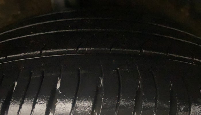 2022 KIA SONET HTX 1.5, Diesel, Manual, 58,719 km, Right Rear Tyre Tread