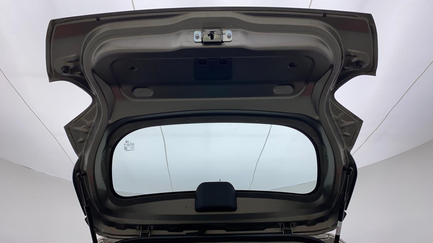 2017 Renault Kwid RXT, Petrol, Manual, 18,340 km, Boot Door Open
