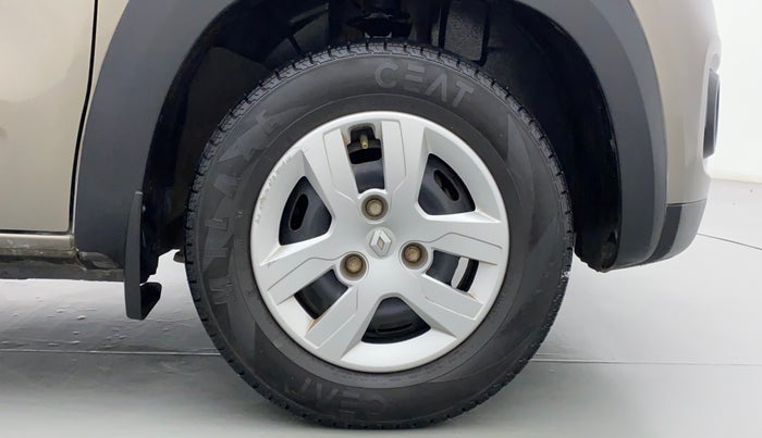 2017 Renault Kwid RXT, Petrol, Manual, 18,340 km, Right Front Wheel