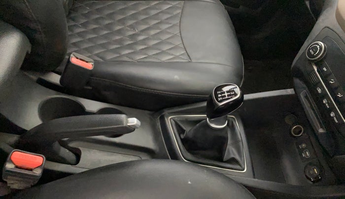 2018 Hyundai Elite i20 ASTA 1.4 CRDI (O), Diesel, Manual, 1,03,511 km, Gear Lever