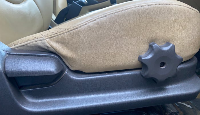 2012 Hyundai Verna FLUIDIC 1.6 CRDI SX OPT, Diesel, Manual, 88,909 km, Driver Side Adjustment Panel