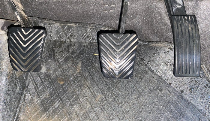 2012 Hyundai Verna FLUIDIC 1.6 CRDI SX OPT, Diesel, Manual, 88,909 km, Pedals