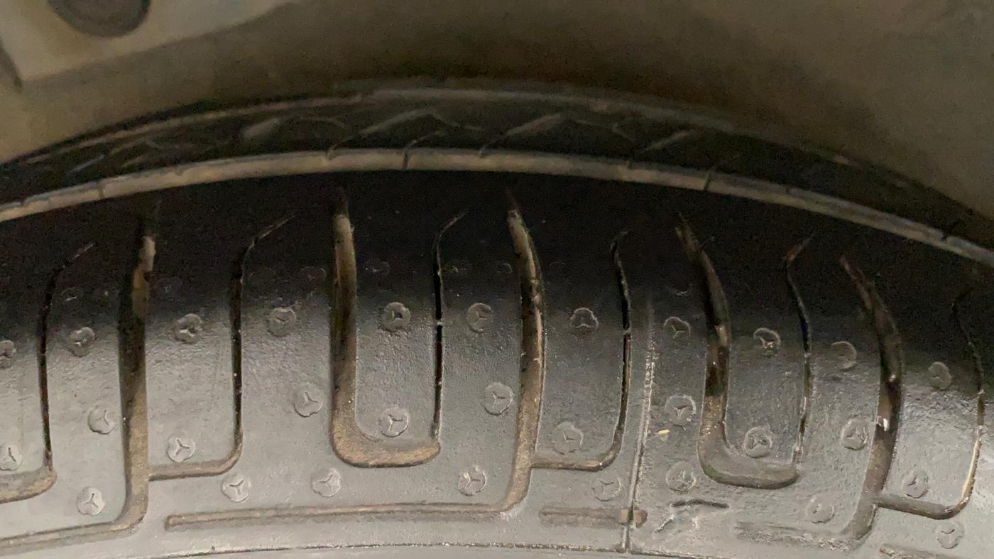 2012 Hyundai i10 MAGNA 1.2, Petrol, Manual, 88,108 km, Right Rear Tyre Tread