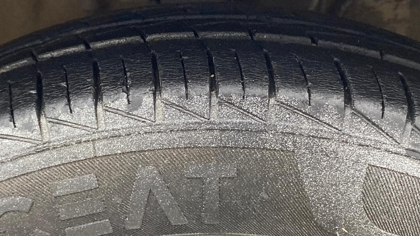 2021 Maruti Alto LXI, Petrol, Manual, 26,927 km, Right Front Tyre Tread