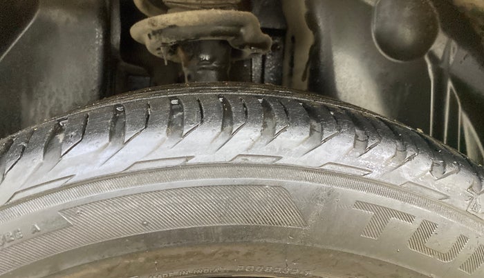 2019 Jeep Compass LIMITED PLUS PETROL AT, Petrol, Automatic, 20,584 km, Right Rear Tyre Tread