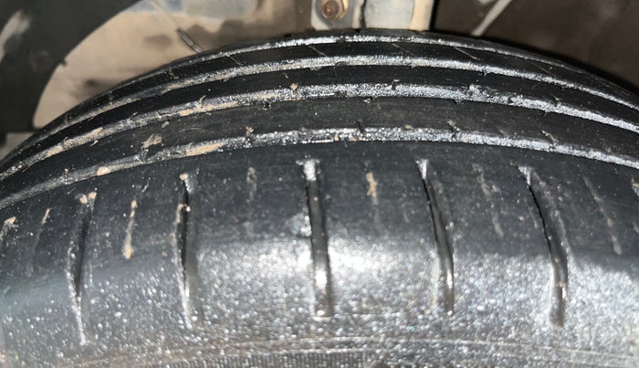 2024 Toyota Glanza G E-CNG, CNG, Manual, 24,742 km, Left Front Tyre Tread