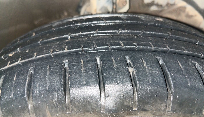 2024 Toyota Glanza G E-CNG, CNG, Manual, 24,742 km, Right Front Tyre Tread