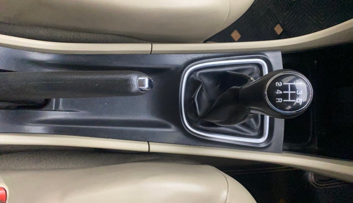 2018 Maruti Ciaz ALPHA 1.4 PETROL, Petrol, Manual, 1,22,682 km, Gear Lever