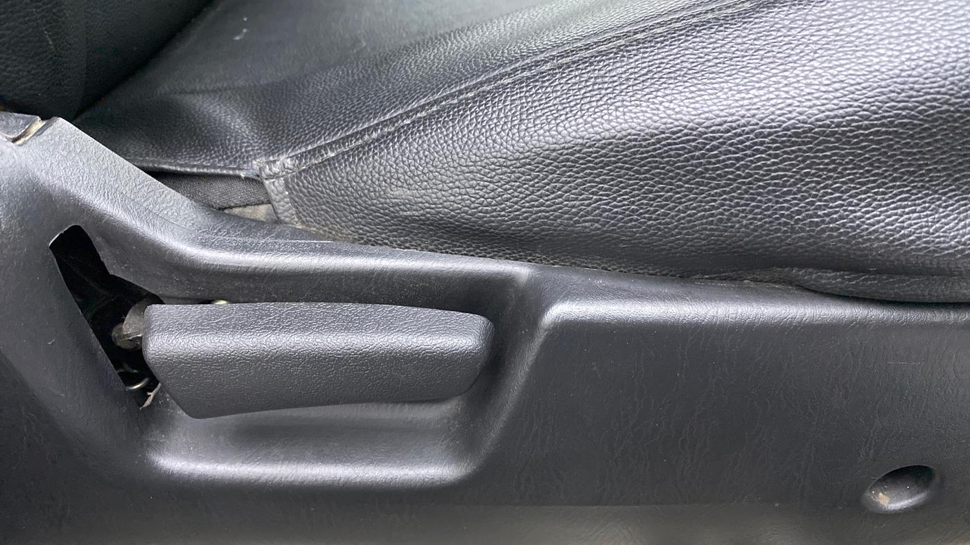 2019 Maruti Alto LXI, Petrol, Manual, 14,159 km, Driver Side Adjustment Panel