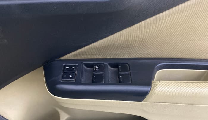 2016 Honda City 1.5L I-VTEC SV CVT, Petrol, Automatic, 45,805 km, Driver Side Door Panels Control