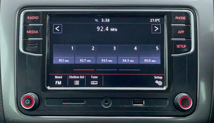 2020 Volkswagen Polo HIGH LINE PLUS 1.0, Petrol, Manual, 49,478 km, Infotainment System