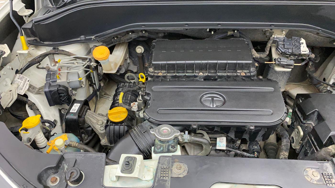 2022 Tata PUNCH ADVENTURE AMT, Petrol, Automatic, 35,076 km, Engine View - Right