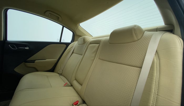 2022 Honda City 1.5L I-VTEC V MT 4TH GEN, Petrol, Manual, 21,636 km, Right Side Rear Door Cabin