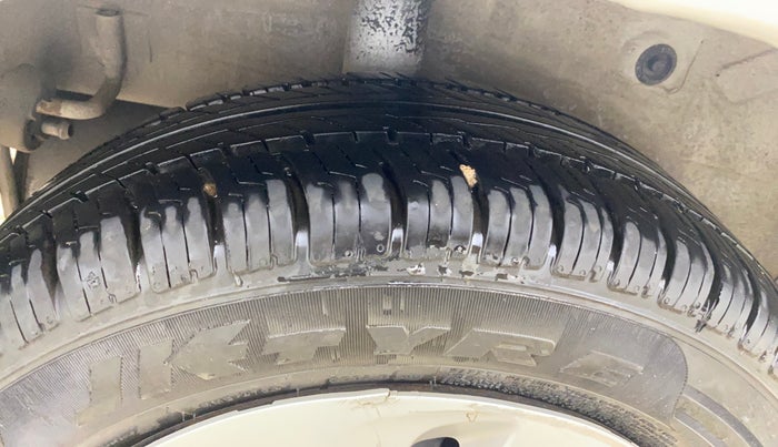 2015 Maruti Celerio VXI AMT, Petrol, Automatic, 59,953 km, Right Rear Tyre Tread