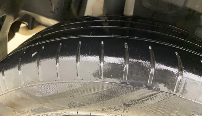 2022 Maruti Swift ZXI, Petrol, Manual, 61,537 km, Right Rear Tyre Tread