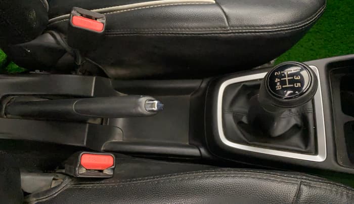2022 Maruti Swift ZXI, Petrol, Manual, 61,537 km, Gear Lever