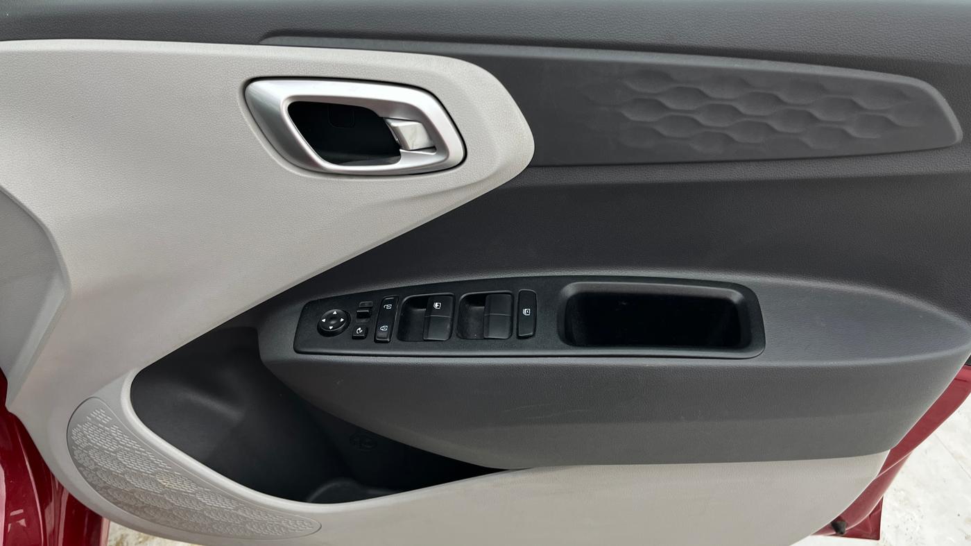 2022 Hyundai GRAND I10 NIOS SPORTZ 1.2 KAPPA VTVT, Petrol, Manual, 27,380 km, Driver Side Door Panels Control