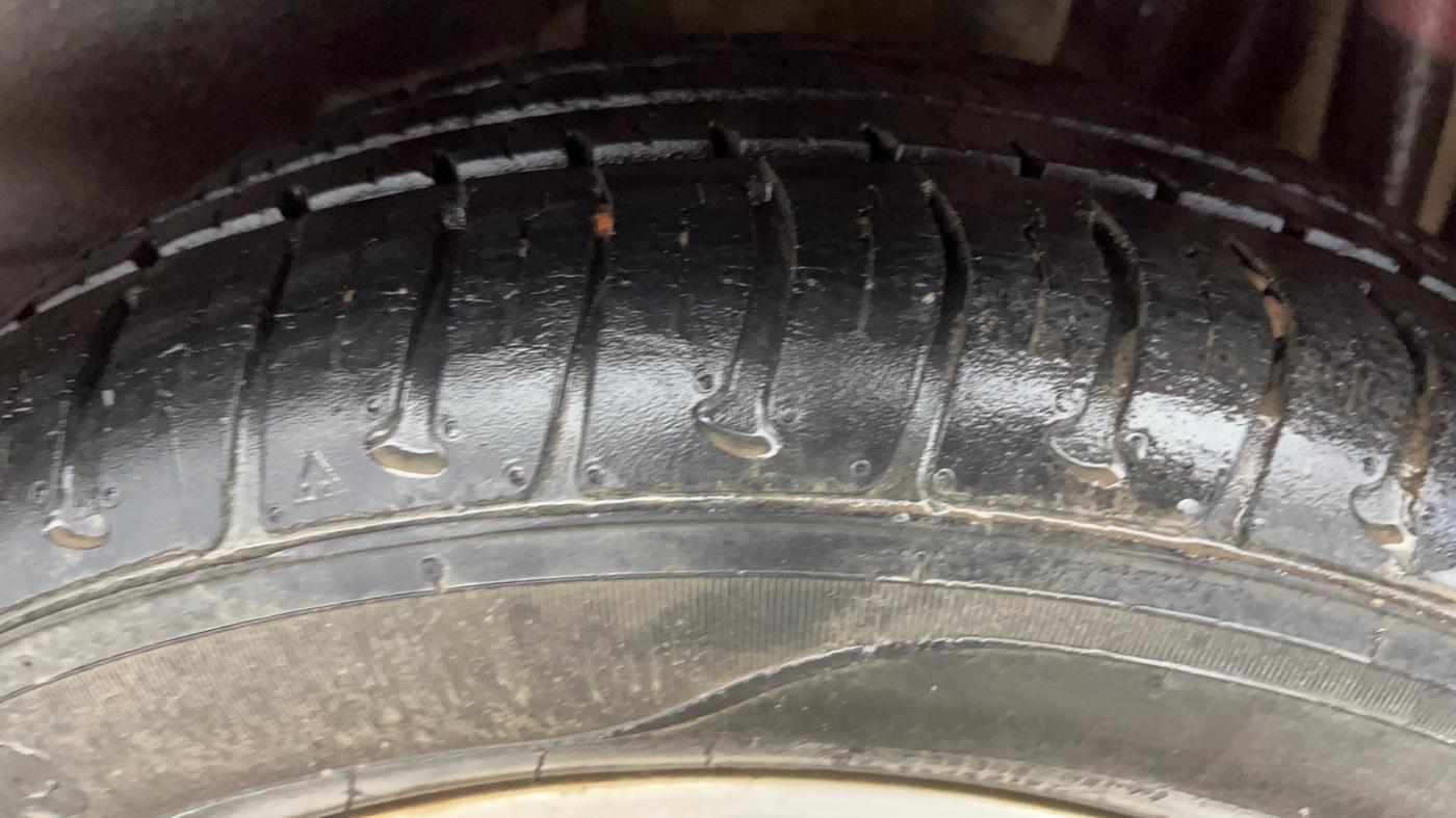 2018 Tata Tiago XZA PETROL, CNG, Automatic, 34,227 km, Left Rear Tyre Tread