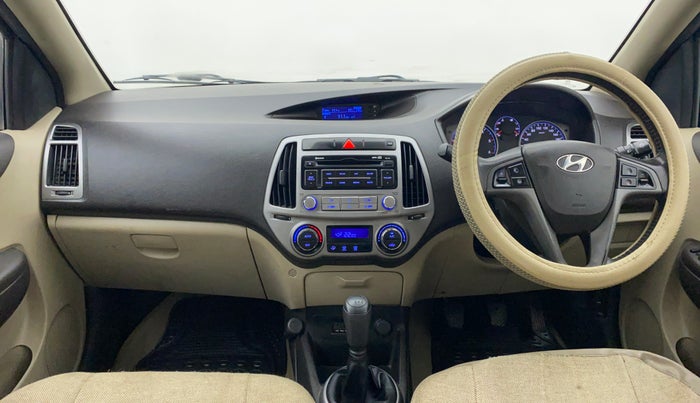 2014 Hyundai i20 SPORTZ 1.4 CRDI, Diesel, Manual, 73,044 km, Dashboard View
