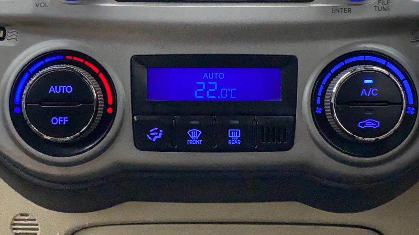 2014 Hyundai i20 SPORTZ 1.4 CRDI, Diesel, Manual, 73,044 km, Automatic Climate Control