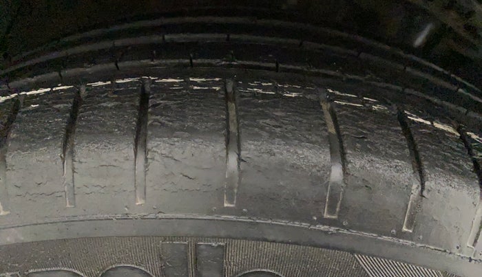 2018 Skoda Rapid STYLE 1.6 MPI AT, Petrol, Automatic, 35,851 km, Right Rear Tyre Tread