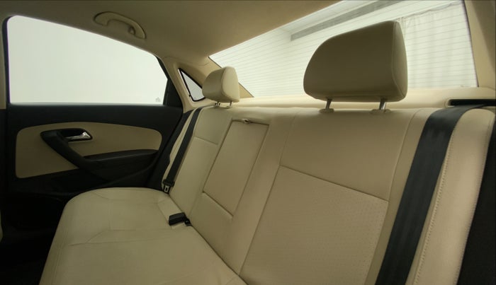 2018 Skoda Rapid STYLE 1.6 MPI AT, Petrol, Automatic, 35,851 km, Right Side Rear Door Cabin