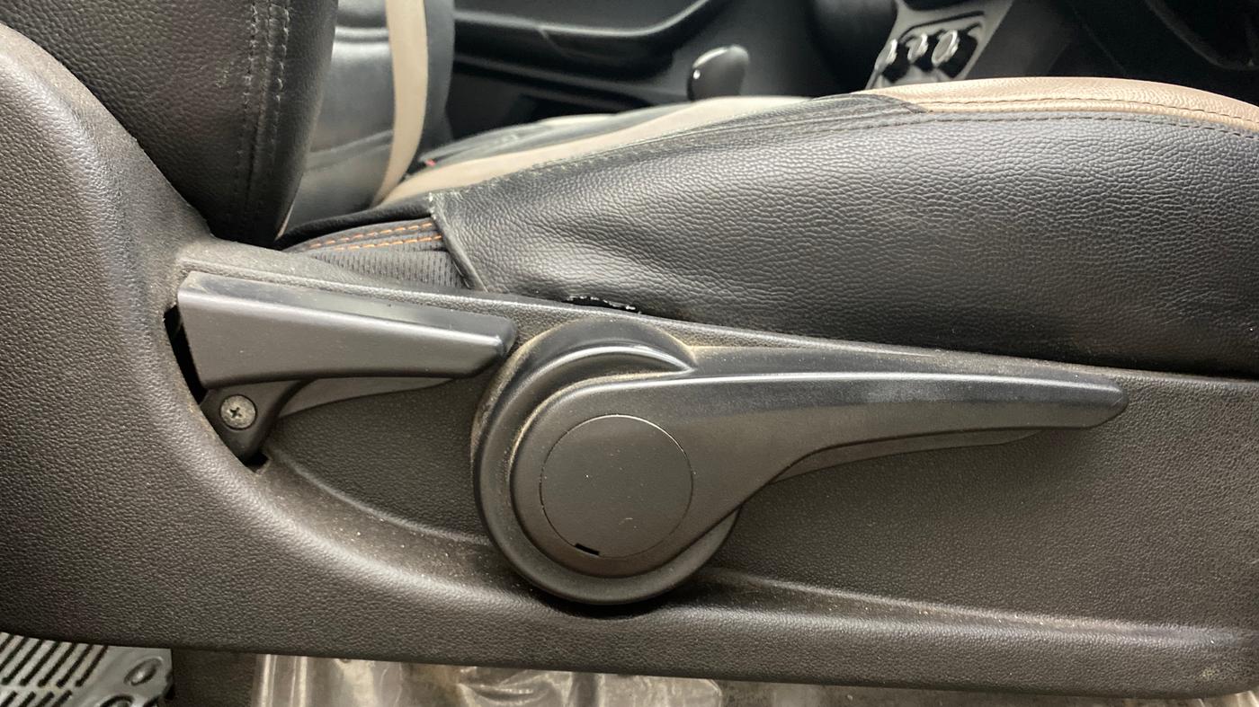 2019 Tata TIAGO NRG PETROL, Petrol, Manual, 47,886 km, Driver Side Adjustment Panel