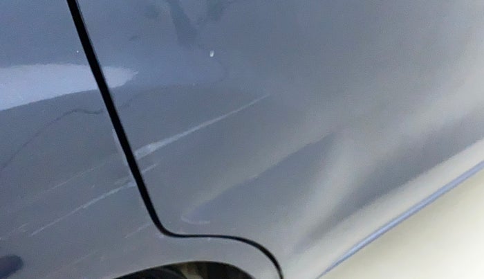 2014 Maruti Ertiga VXI, Petrol, Manual, 37,298 km, Right rear door - Minor scratches