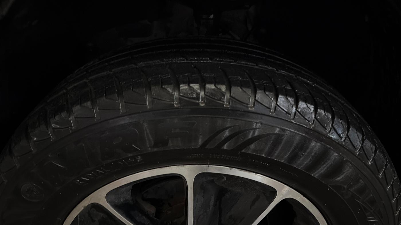 2019 Renault Duster RXS CVT, Petrol, Automatic, 59,738 km, Left Front Tyre Tread