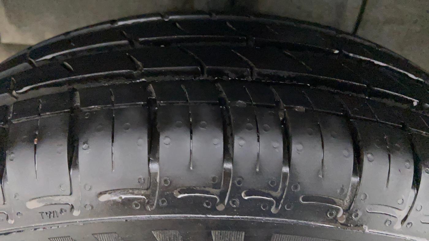 2022 Hyundai GRAND I10 NIOS SPORTZ CNG MT, CNG, Manual, 1,356 km, Right Front Tyre Tread