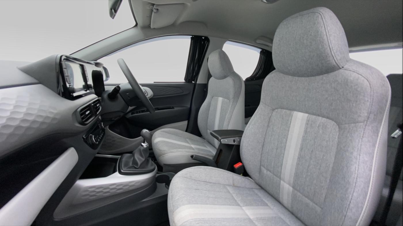 2022 Hyundai GRAND I10 NIOS SPORTZ CNG MT, CNG, Manual, 1,356 km, Right Side Front Door Cabin