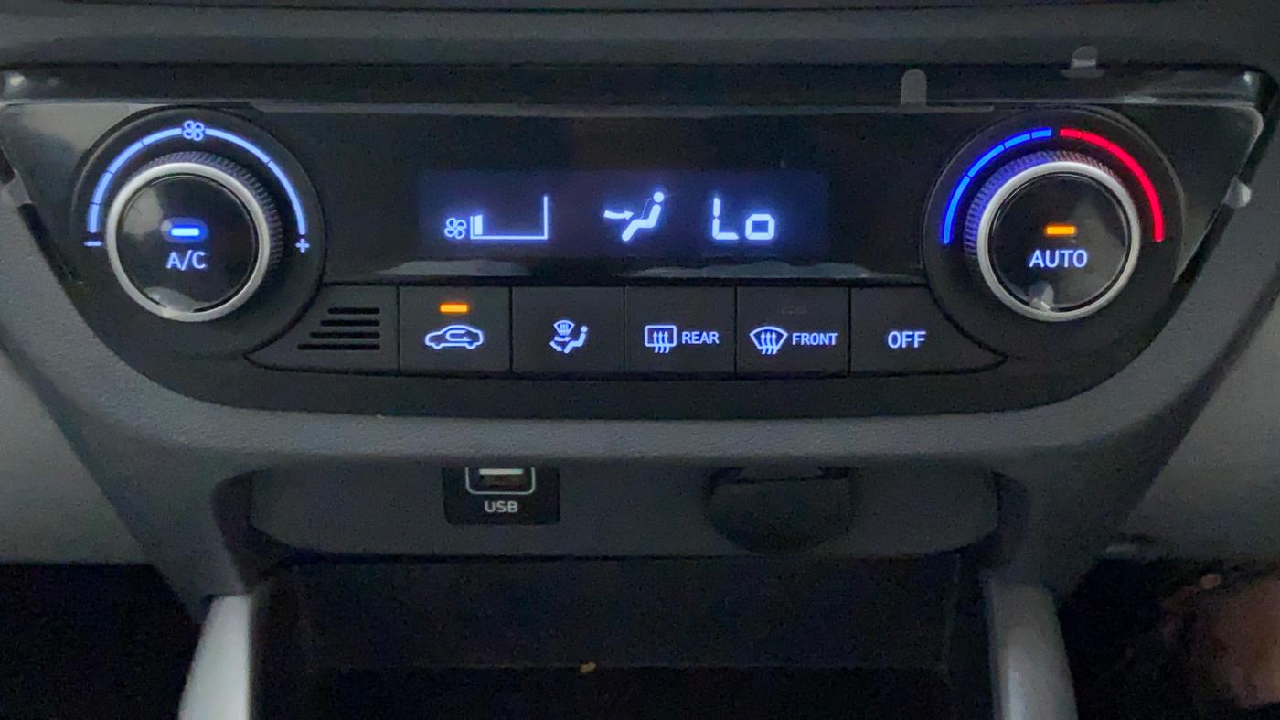 2022 Hyundai GRAND I10 NIOS SPORTZ CNG MT, CNG, Manual, 1,356 km, Automatic Climate Control